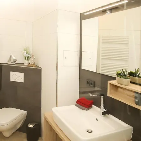 Апартаменты Appartmenthaus Duenenschloss Кюлунгсборн